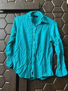 Vibrant Teal Casual Button-Up Shirt