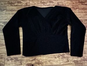 Sparkly Black V-Neck Long Sleeve Top