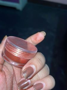 Sparkling Rose Gold glitter eye shadow