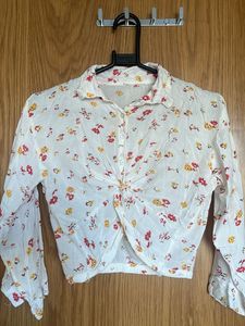 Boho Twist Front Floral Crop Shirt