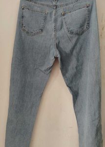 Light Wash Split Hem Jeans