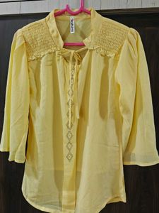 Women's Yellow Printed Top