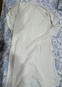Elegant White Chikankari Kurta