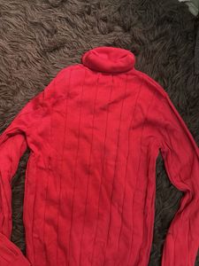 Red Turtleneck / Highneck Sweater