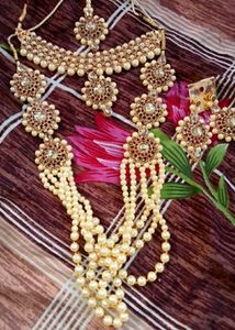 Feminine Unique Jewellery Set