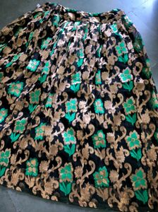 Elegant floral Brocade Skirt ❣️