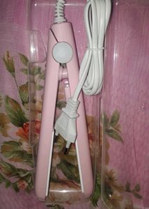 Brand New***Hair Straightener