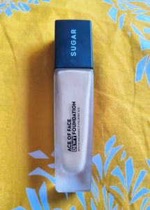 SUGAR Ace of Face Dewy Foundation