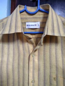 Bright yellow striped shirt 💛