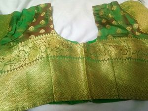 🤩Embellished Silk Blend Saree🤩