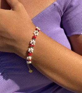 Daisy Beaded Bracelet