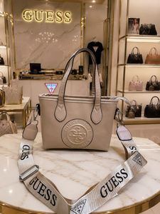 GUESS LADIES HANDBAG