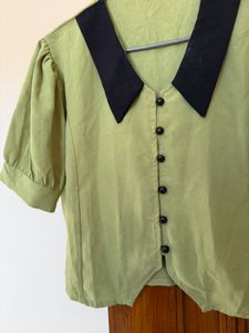 Chic Puff Sleeve Cropped Top