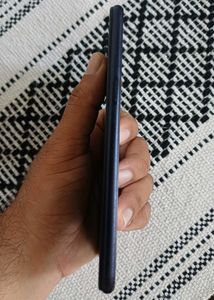 samsung and realme handset