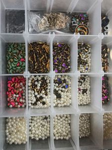 Kundan Stones