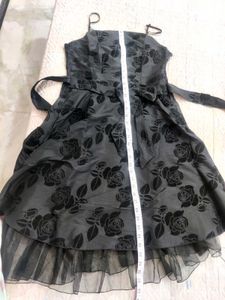 black floral velvet printed dress 👗