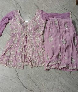 Elegant Lavender Embroidered Kurta Set