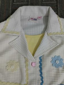 #Girls White फ्लोरल क्रोशिया कॉर्ड सेट (Croche