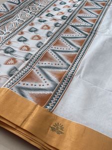 Stylish Saree with Geometric Print