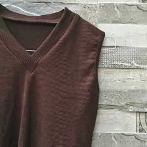 V-Neck Sleeveless Knit Top