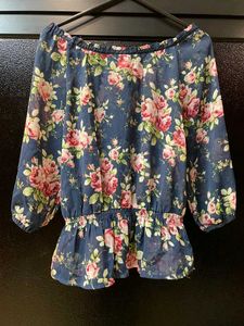 🌸 Beautiful Floral Top + Black Jeans Combo Set 🖤