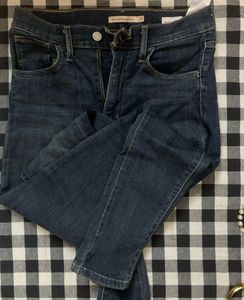 Levi's Women's Dark Wash Jeans