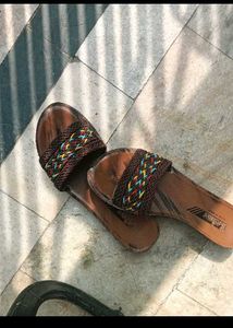 crocs and slipper / slider