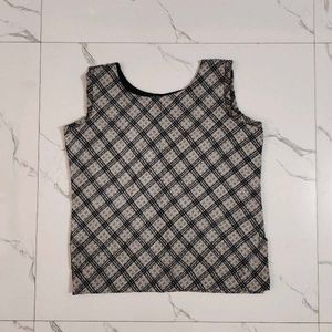 Elegant Sleeveless Checked kurti