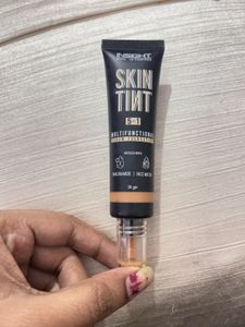Insight Skin Tint Multifunctional Serum Foundation