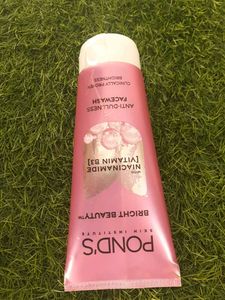 Pond's Anti-Dullness Face Wash