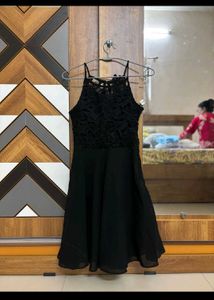 Elegant Black Lace Halter Dress