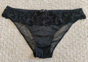 🖤Yamamay Brazilian-style Lace Trim Briefs
