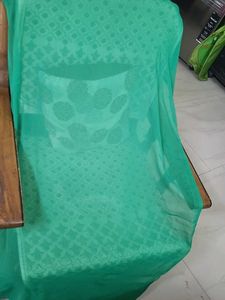 Elegant Emerald Green Dupatta with Lace Trim