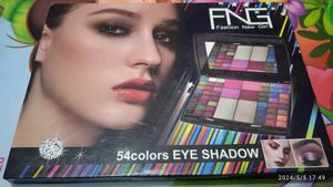 FNG 54 Colors Eyeshadow Palette