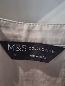 M&amp;S Lightweight V-Neck Tunic Top