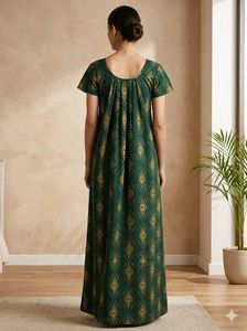 Elegant Green Cotton Nightgown
