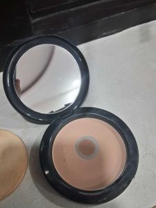 Maybelline Fit Me Compact