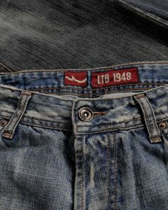 LTB BOOTCUT RIPPED JEANS