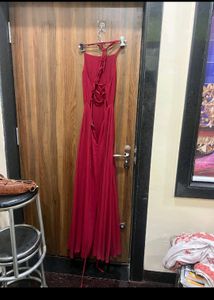 kkPrice Reduction. SEXY SHEIN RED BACLESS GOWN/ DR