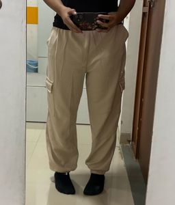 Baggy Comfy Beige Cargo Joggers