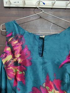 Totally New Dress Bought From Dubai Not My Size Xl
