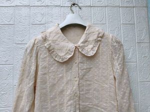 New with tag Korean Elegant Lace Collar Blouse