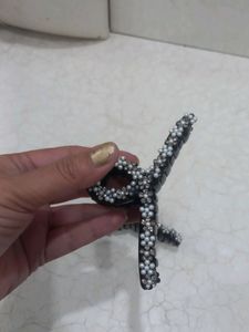 Two Pieces  Big Hair Clutcher