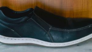 Men's Black Leather Slip-On Shoes