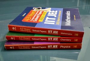 IIT JEE 43Years Chapterwise Topicwise SolvedPapers