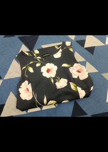 Floral Print Sleeveless Dress😌