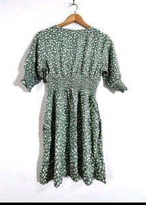 new Green &amp; White Print Casual Dress