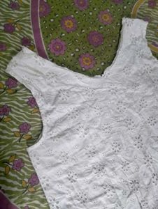 Chic White Eyelet Sleeveless Top