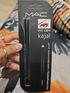 Paris Eyeshadow Palette With FREEBIE MAC KAJAL