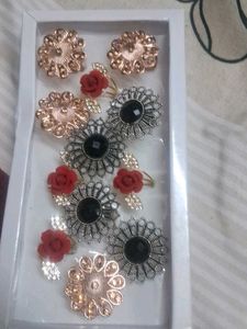 Set of Rings with Rose Embellishments 1